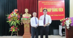 Chi bộ cơ quan Thành hội người mù Hà Nội kết nạp đảng viên