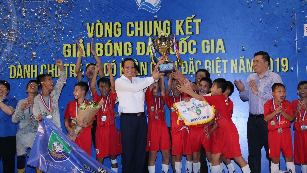Bế mạc Giải bóng đá quốc gia dành cho trẻ em có hoàn cảnh đặc biệt năm 2019