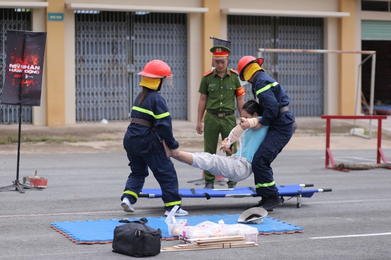 Phương Oanh bật khóc khi lần đầu đối diện với nỗi ám ảnh từ nhỏ