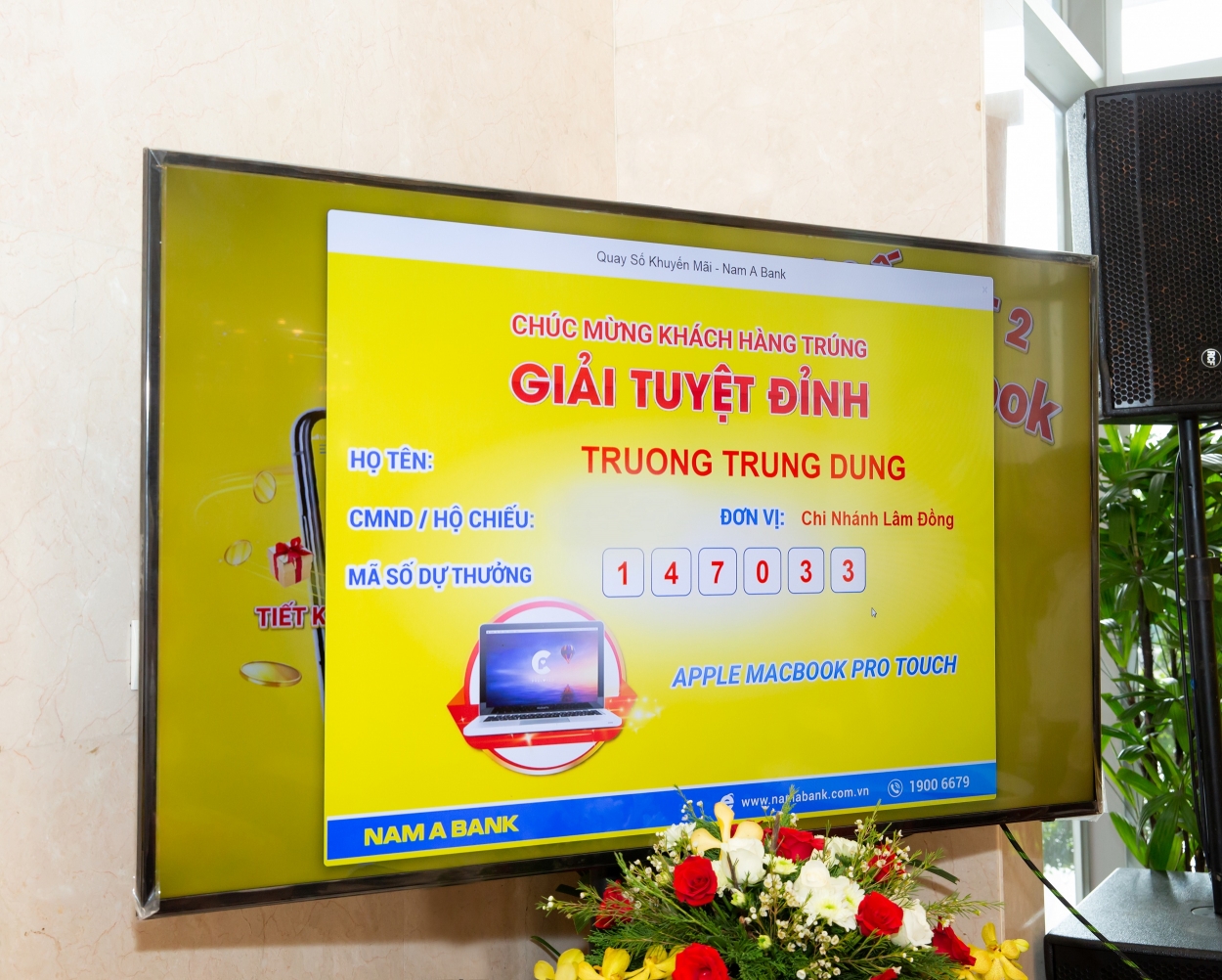 Anh Trương Trung Dũng là vị khách hàng may mắn nhất chương trình khi trở thành chủ nhân của cả giải tuyệt đỉnh và giải công nghệ