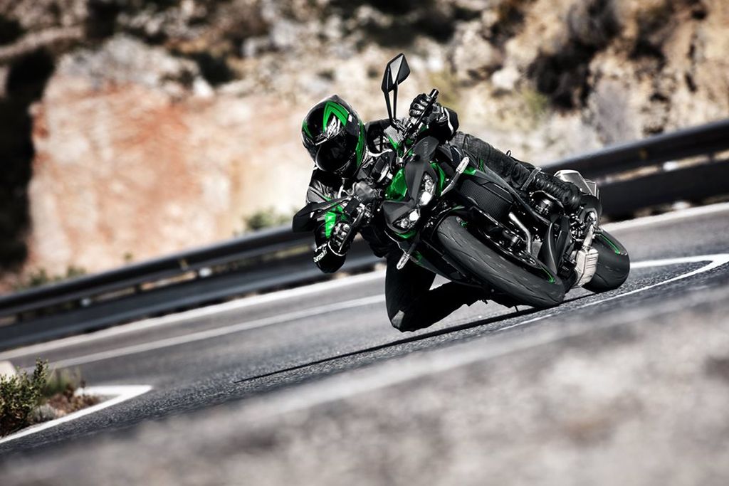 Kawasaki Z1000R 2020 chính thức trình làng, thêm trang bị đi kèm giá bán giá bán 320 triệu VNĐ