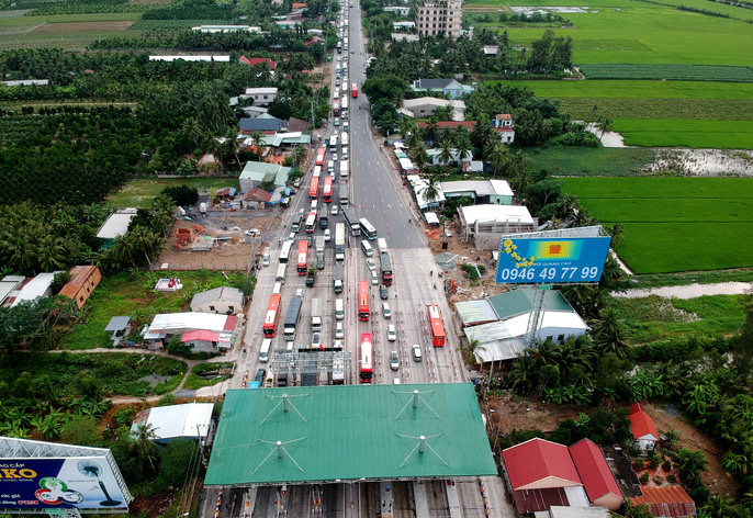 Cần sớm triển khai chính sách về việc thu phí tự động và công khai minh bạch hóa tất cả chính sách miễn giảm đối với người dân sống xung quanh trạm thu phí!