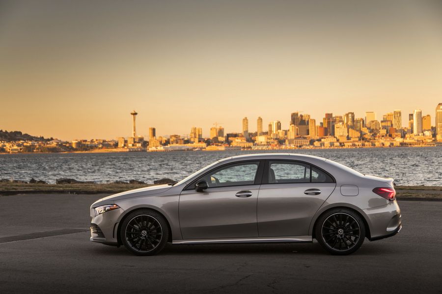 Mercedes-Benz A200 Sedan ra mắt thị trường Thái Lan, giá từ 1,89 tỷ VNĐ