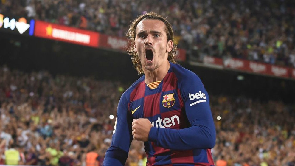 Antoine Griezmann nói gì khi giúp Barcelona có chiến thắng đầu tiên?