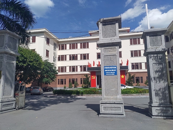 Trụ sở UBND TP Ninh Bình.