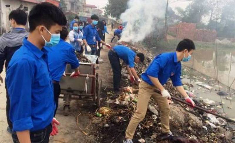 Làm nhà tình nghĩa, dọn rác,  hỗ trợ thanh niên vịt giống Đại Xuyên