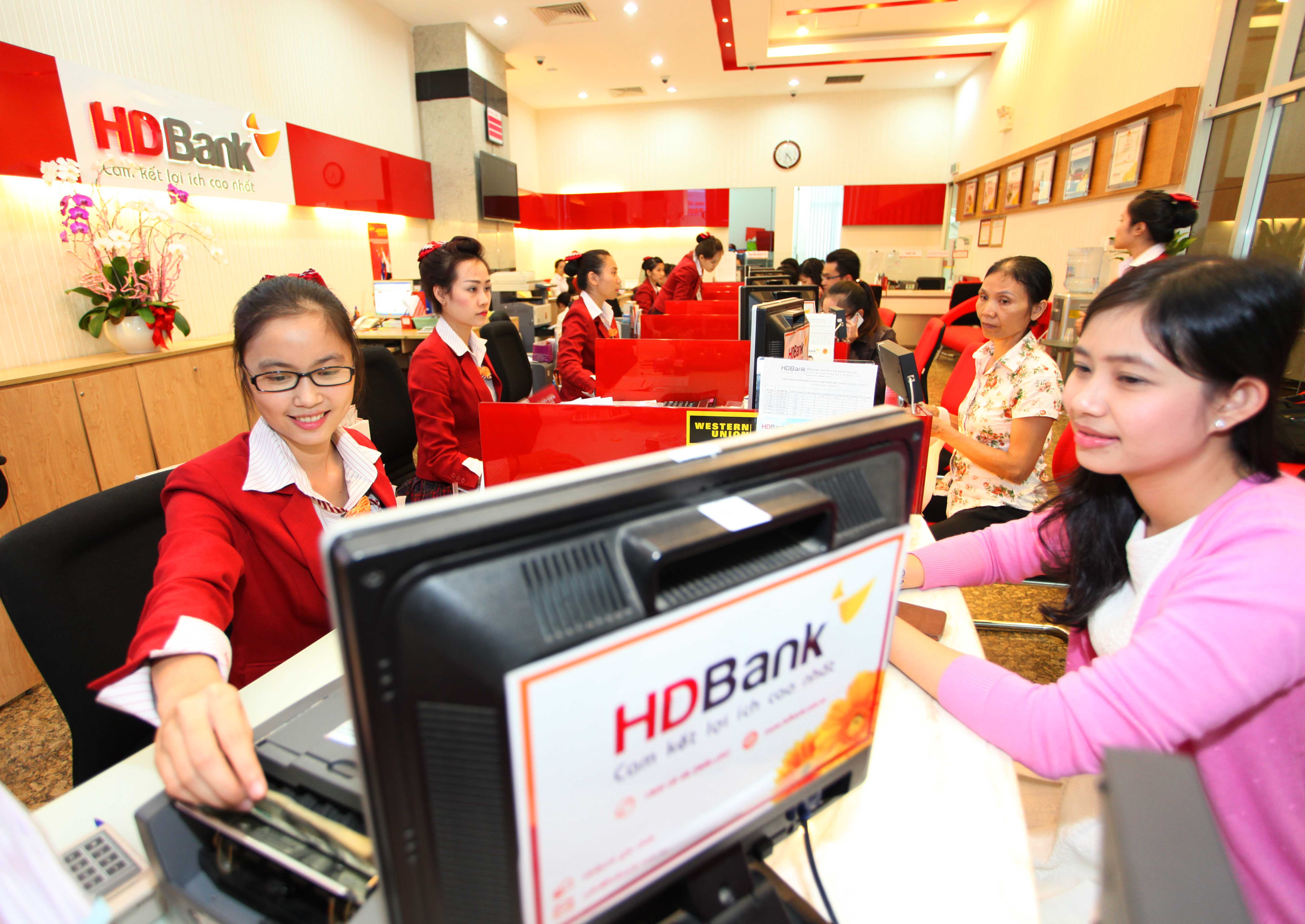 HDBANK miễn phí chi lương tại quầy