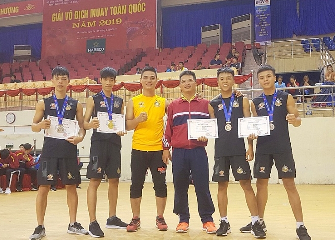 HLV Nguyễn Trung Kiên cùng đội tuyển võ đường MMA FIGHT ACADEMY tại giải đấu năm nay