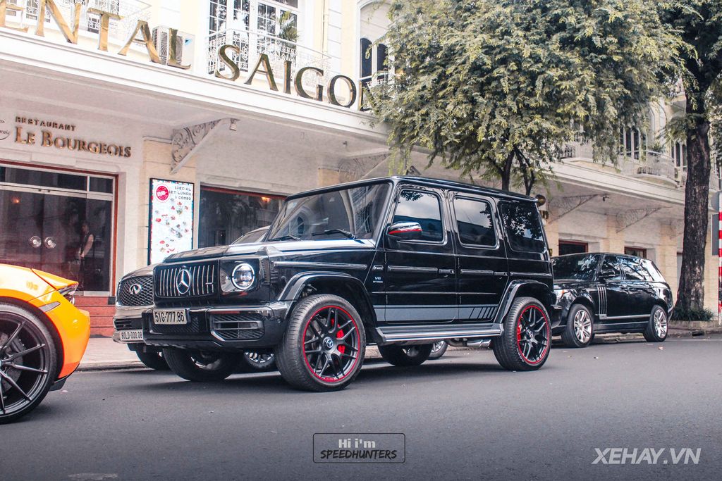 Bên cạnh những siêu xe đình đám còn là mẫu SUV vạm vỡ Mercedes-AMG G63 Edition-1 tuyệt đẹp