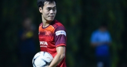 Tin bóng đá đội tuyển Việt Nam ngày 30/8: Văn Toàn e ngại "Messi Thái"