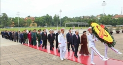 Lãnh đạo Đảng, Nhà nước, TP Hà Nội vào lăng viếng Chủ tịch Hồ Chí Minh