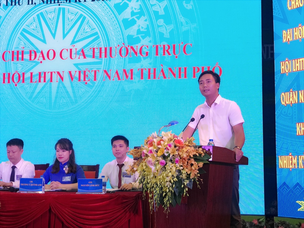 Anh Nguyễn Đức Tiến, Phó bí thư Thành đoàn Hà Nội phát biểu chỉ đạo tại đại hội