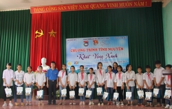 Gieo “Khát vọng xanh” cho trẻ em nghèo