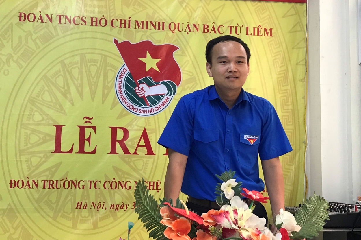 Đồng chí Nguyễn Đức Ngọc, Phó bí thư Quận đoàn, Chủ tịch Hội LHTN Việt Nam Quận Bắc Từ Liêm phát biểu tại buổi lễ