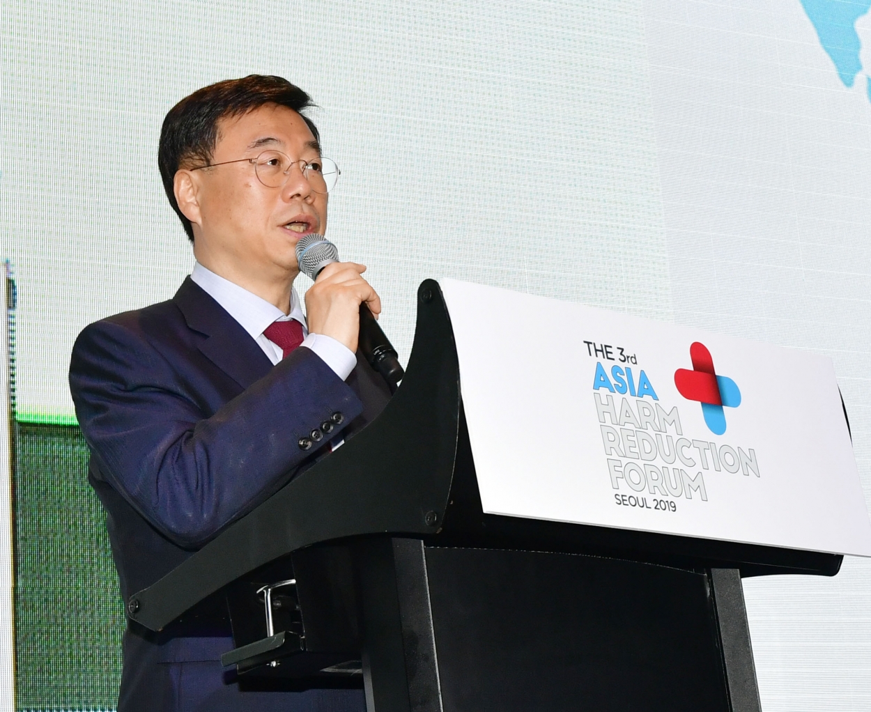 Ngài Sang Jin Shin - Thành viên Ủy ban An Sinh, Sức khỏe, cựu Chủ tịch Hiệp hội Y Khoa Hàn Quốc, Thành viên Quốc hội Đảng Tự do Hàn Quốc bày tỏ sự phấn khởi và kỳ vọng với diễn đàn lần này.