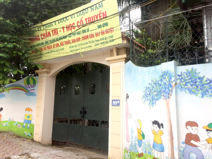 Vụ việc phóng viên bị hành hung ngay trước cổng Uỷ ban phường: Giám đốc Công an TP Hà Nội chỉ đạo điều tra, làm rõ