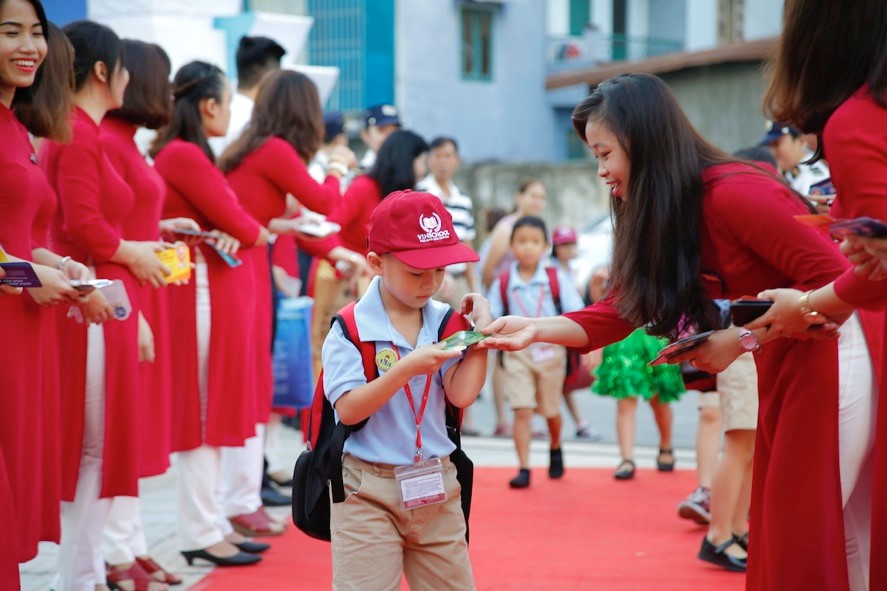 Lễ khai giảng ấn tượng ở ngội trường đầu tiên của Vinschool tại TP.HCM