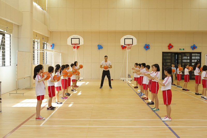 Lễ khai giảng ấn tượng ở ngội trường đầu tiên của Vinschool tại TP.HCM