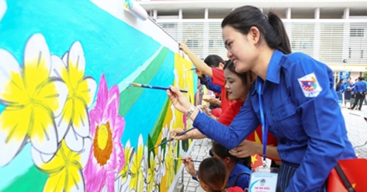 Bức tranh vườn hoa hữu nghị của tuổi trẻ hai nước Việt – Lào