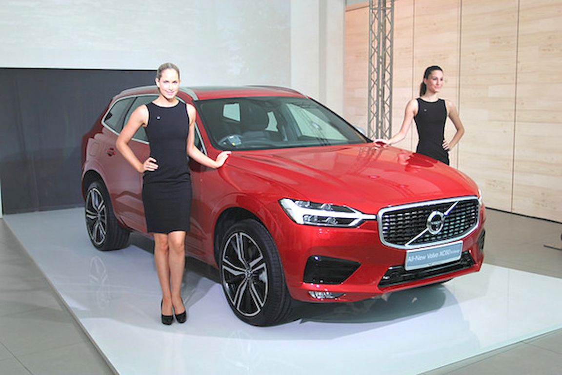 Volvo XC60 2018 ra mắt thị trường Singapore, giá từ 3,8 tỷ VNĐ