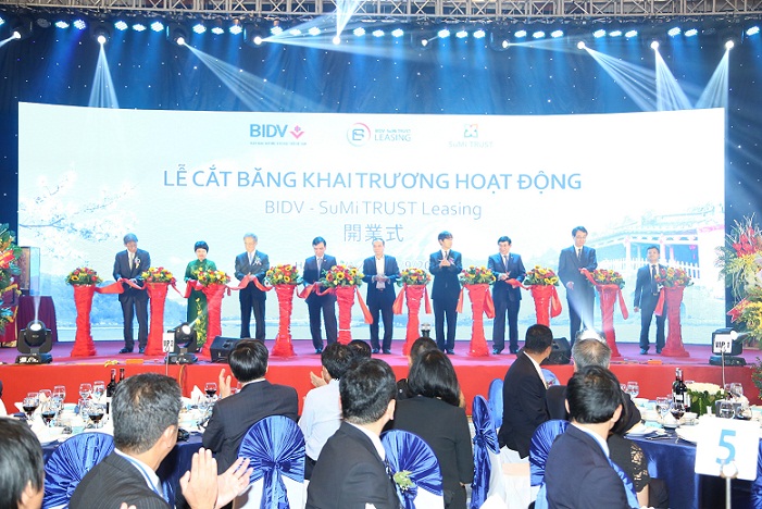 Khai trương liên doanh cho thuê tài chính đầu tiên tại Việt Nam