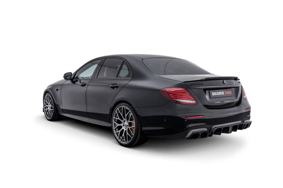 Mercedes-AMG E63 S được Brabus 