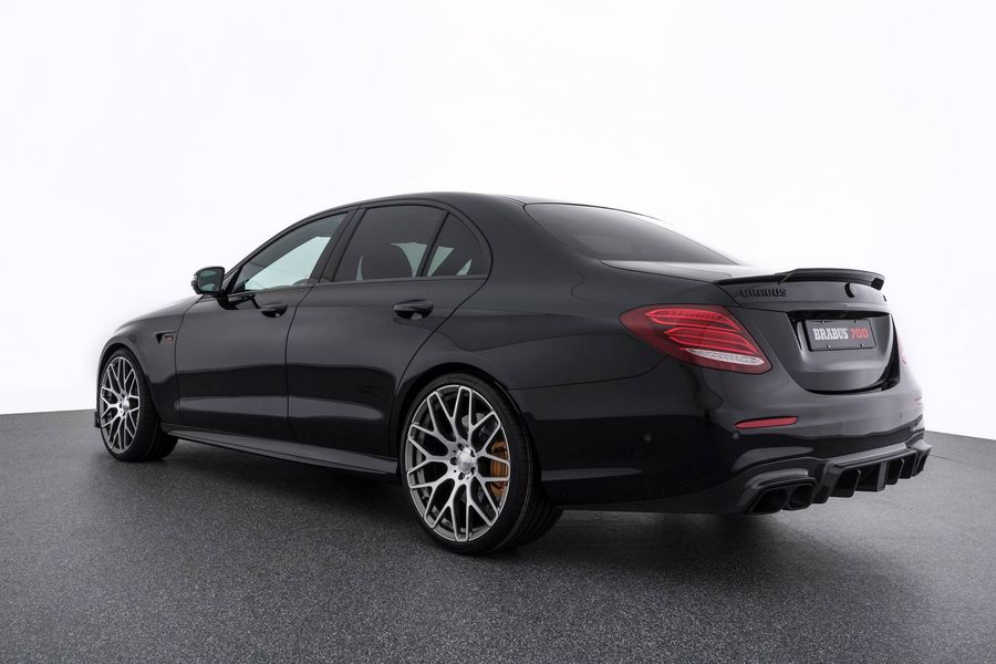 Mercedes-AMG E63 S được Brabus 