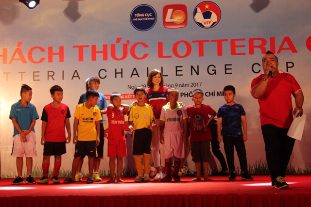 Đội tuyển KID STAR Phú Nhuận vô địch Lotteria Cup 2017