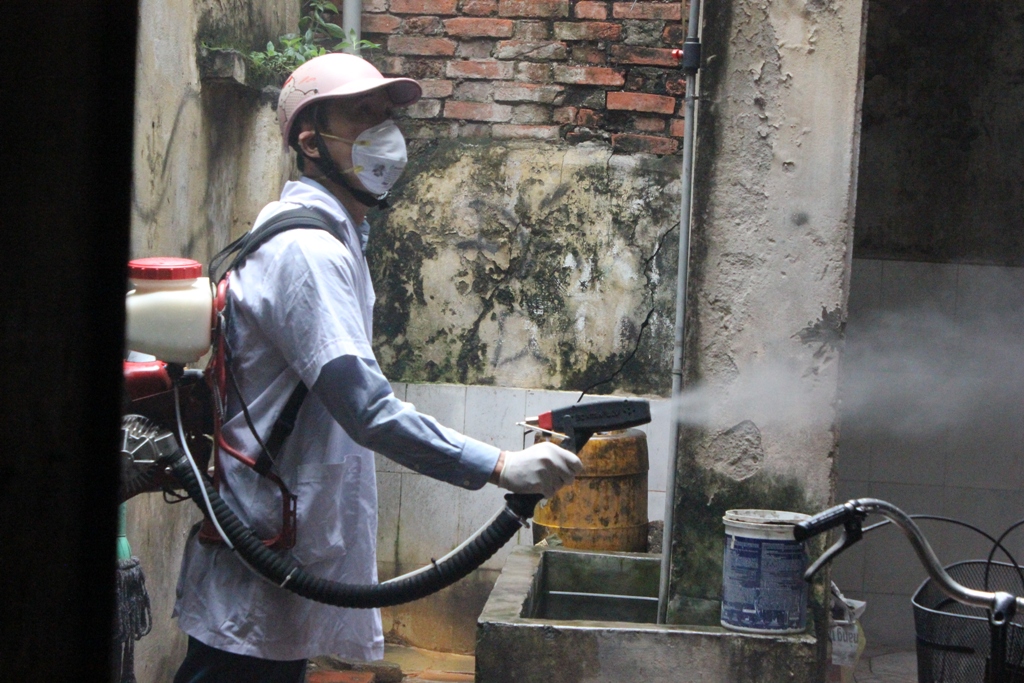 Quận Hoàn Kiếm tiếp tục các biện pháp tăng cường phòng chống sốt xuất huyết