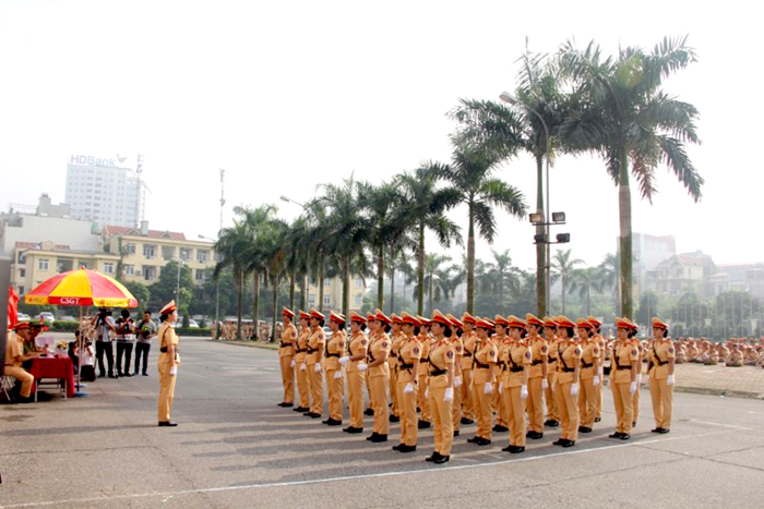 Cảnh sát giao thông Hà Nội sôi nổi dự thi điều lệnh Võ Thuật