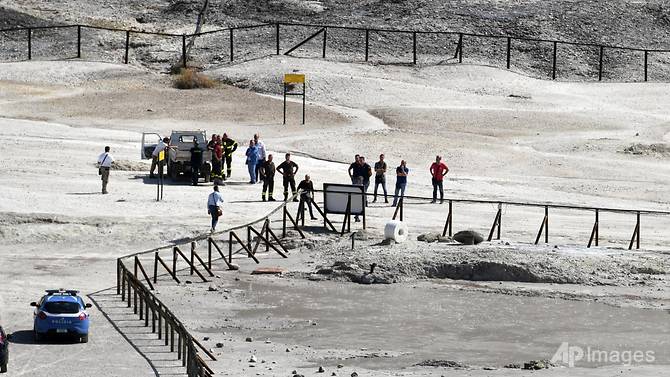 Gia đình 3 người thiệt mạng vì ngã vào miệng núi lửa ở Italia