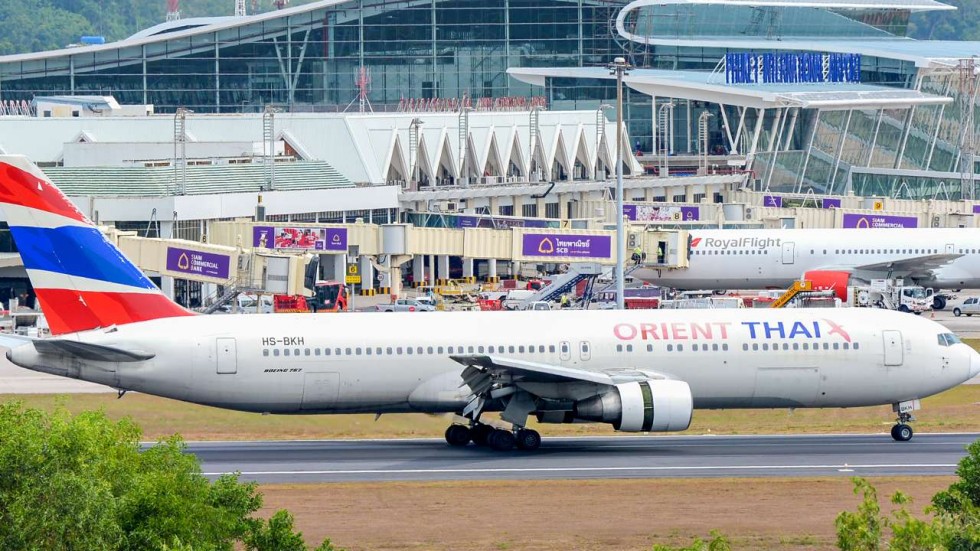 Thái Lan đình chỉ các chuyến bay quốc tế của 12 hãng hàng không nội địa
