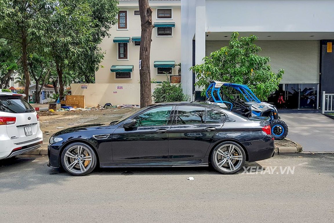 Ngắm siêu sedan BMW M5 F10 độc nhất Việt Nam vừa về tay Cường Đô La