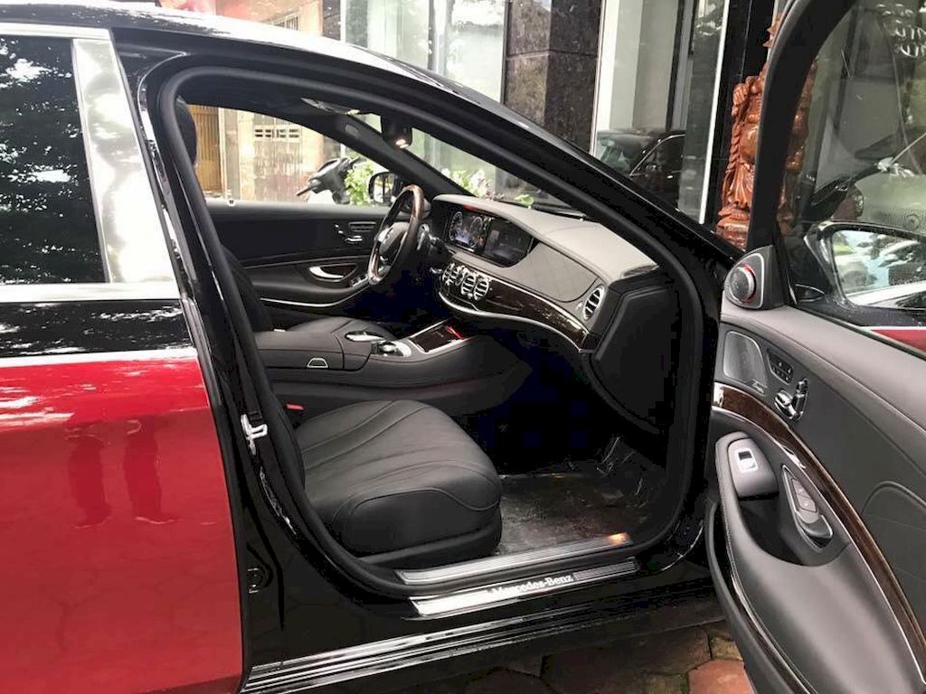 Mercedes-Maybach S500 phối màu đỏ đen duy nhất tại Việt Nam đang tìm chủ nhân