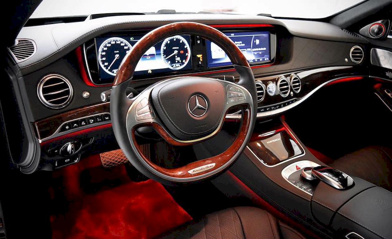 Mercedes-Maybach S500 phối màu đỏ đen duy nhất tại Việt Nam đang tìm chủ nhân