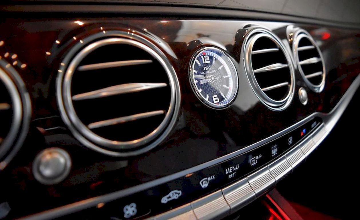 Mercedes-Maybach S500 phối màu đỏ đen duy nhất tại Việt Nam đang tìm chủ nhân
