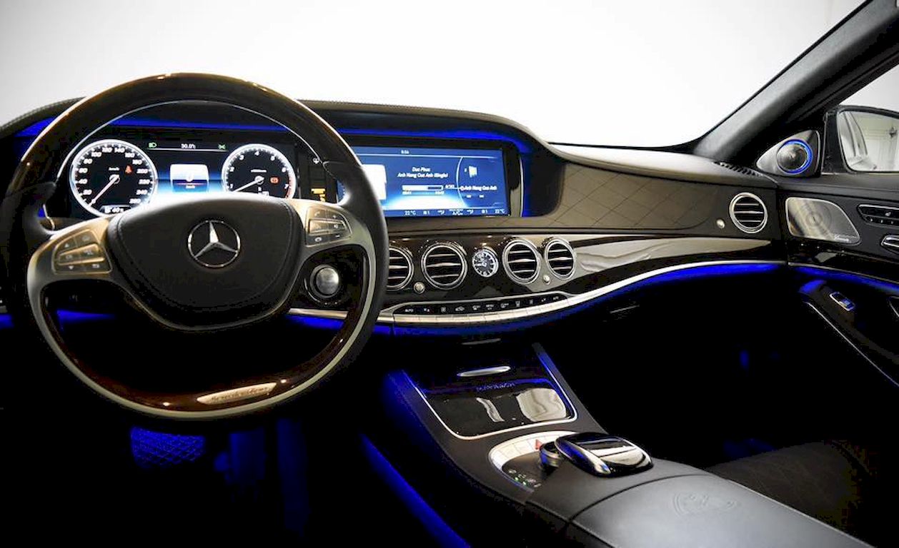 Mercedes-Maybach S500 phối màu đỏ đen duy nhất tại Việt Nam đang tìm chủ nhân