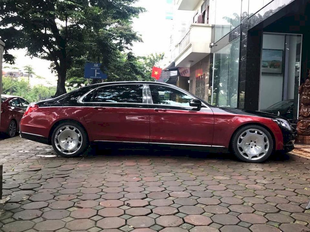 Mercedes-Maybach S500 phối màu đỏ đen duy nhất tại Việt Nam đang tìm chủ nhân