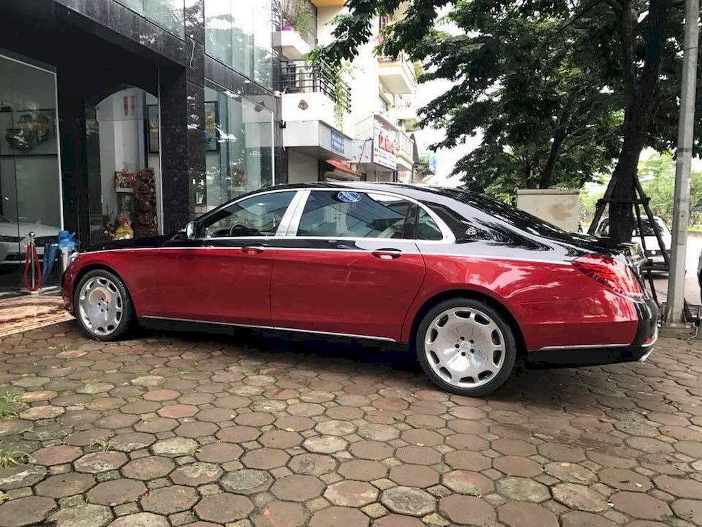 Mercedes-Maybach S500 phối màu đỏ đen duy nhất tại Việt Nam đang tìm chủ nhân