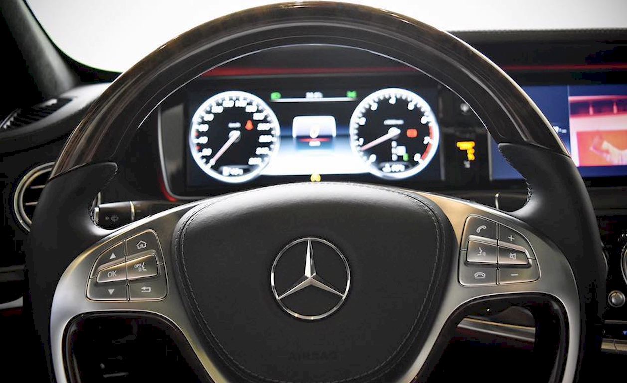 Mercedes-Maybach S500 phối màu đỏ đen duy nhất tại Việt Nam đang tìm chủ nhân