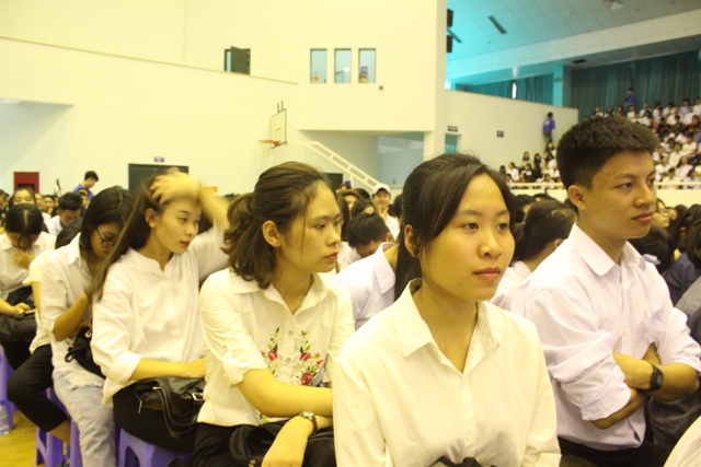 Nữ sinh Viện Đại học Mở Hà Nội đẹp 