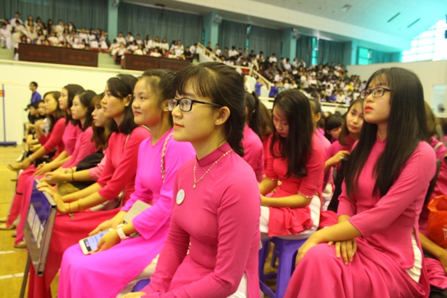 Nữ sinh Viện Đại học Mở Hà Nội đẹp 