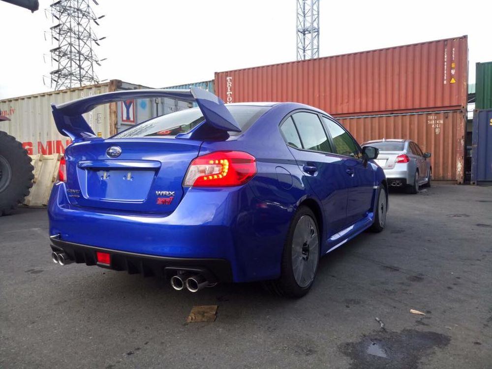 Ngắm Subaru WRX STI 2018 màu xanh dương nổi bật vừa cập bến Việt Nam