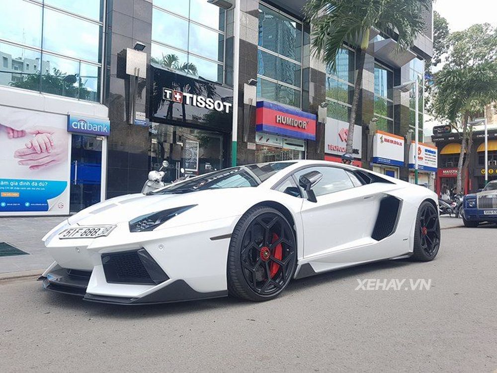TP.HCM: Lamborghini Aventador LP700-4