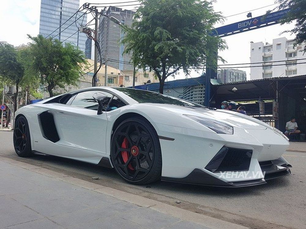 TP.HCM: Lamborghini Aventador LP700-4 