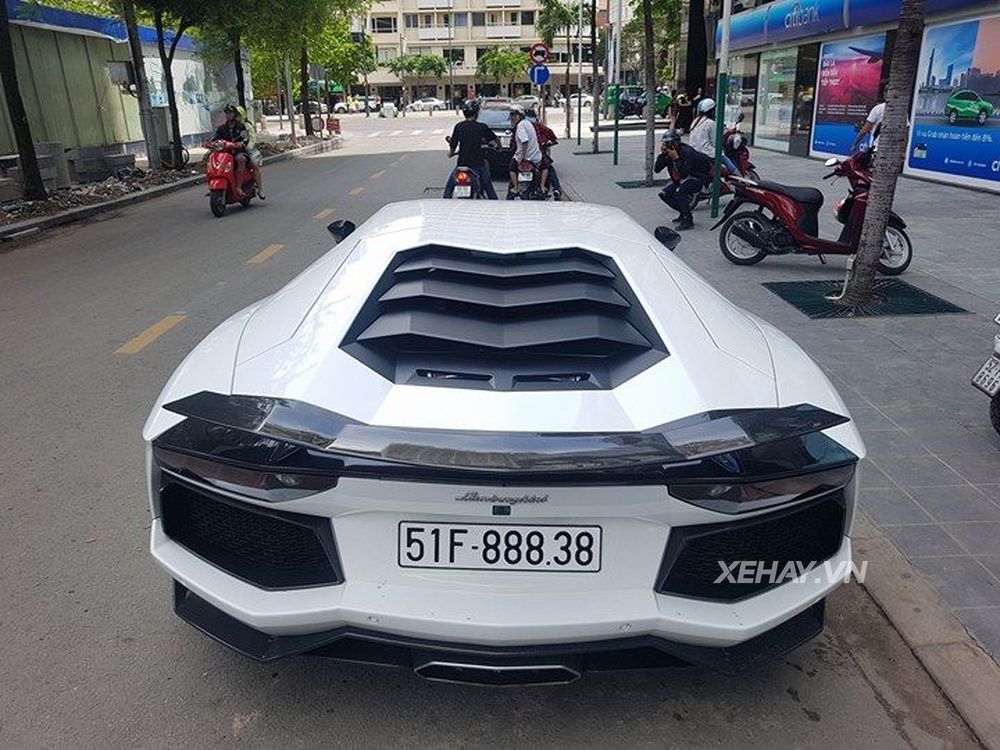 TP.HCM: Lamborghini Aventador LP700-4 