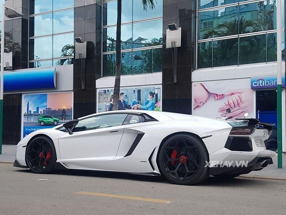 TP.HCM: Lamborghini Aventador LP700-4 