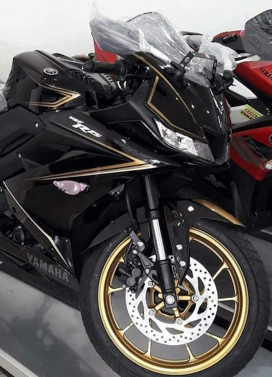 Đại lý của Yamaha phát hành phiên bản đặc biệt của Yamaha R5 v3.0