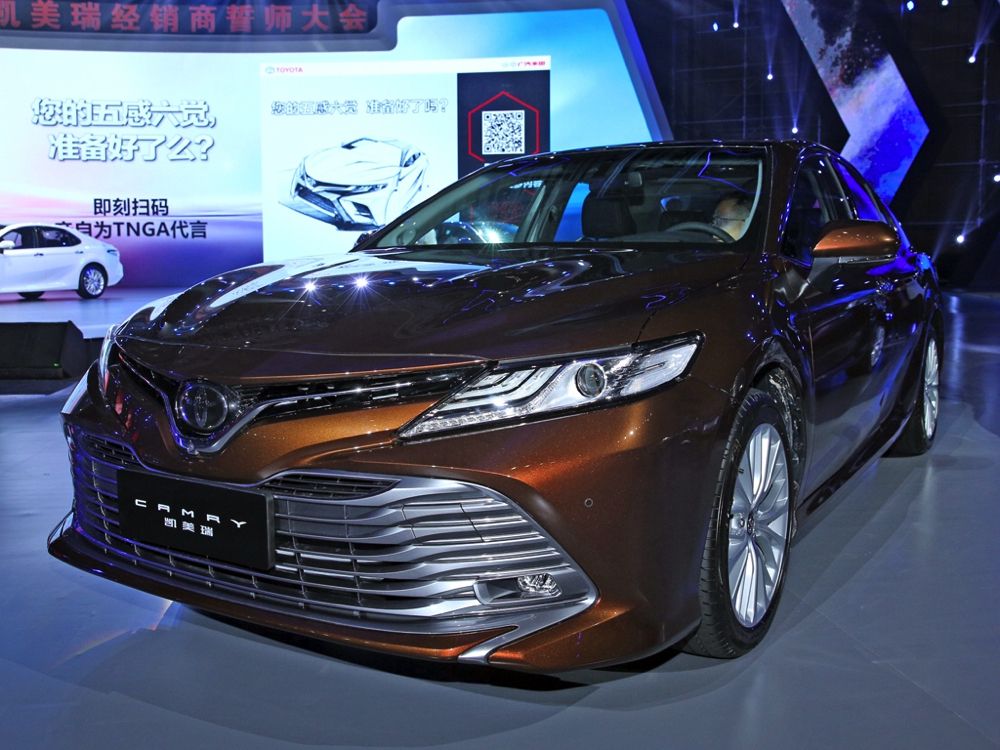 Toyota Camry 2018 bất ngờ được ra mắt sớm tại Trung Quốc