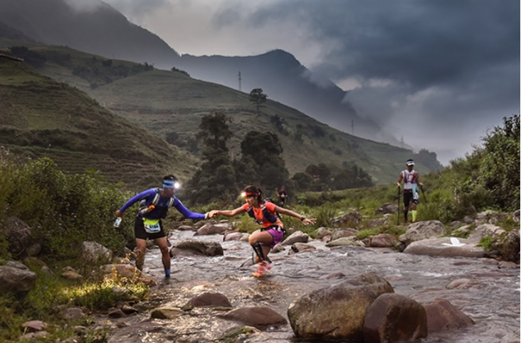 2500 VĐV tham dự cuộc đua chạy bộ đường núi lớn nhất Việt Nam
